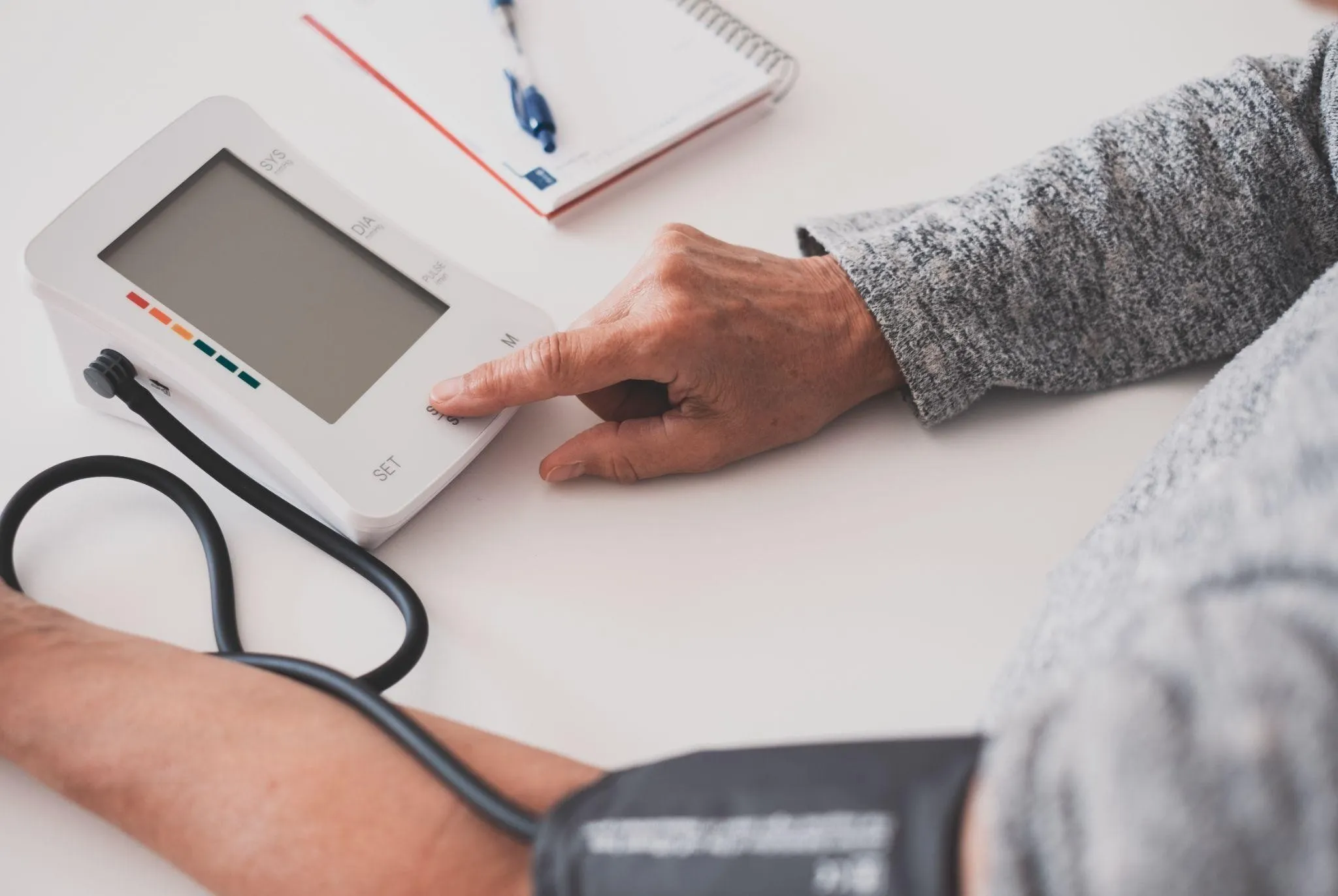 Monitoring blood pressure readings to maintain normal blood pressure