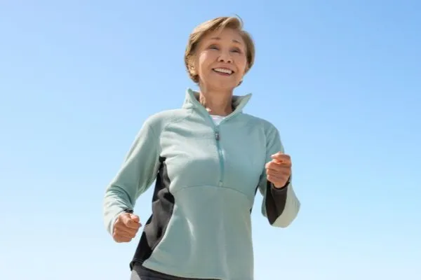 07-HealthDigest - 4 Tips for Managing Menopausal Symptoms